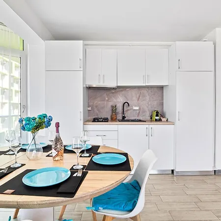 Bavaro - Pool & Appartement Năvodari