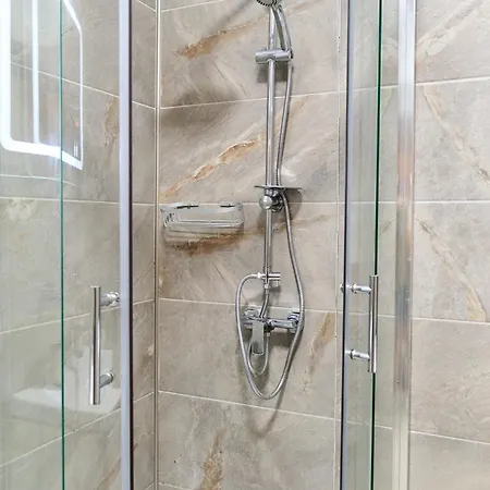 Bavaro - Pool & Apartman Năvodari