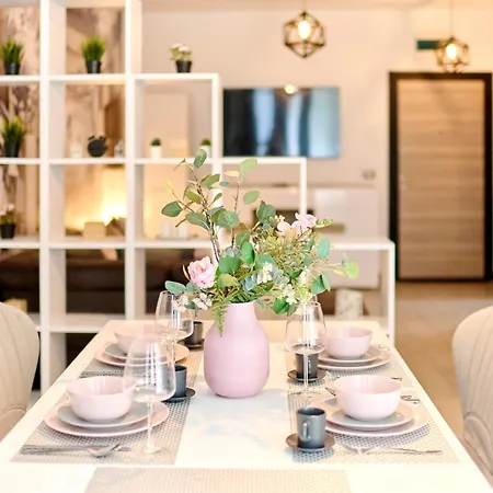 Bavaro - Pool & Apartman Năvodari